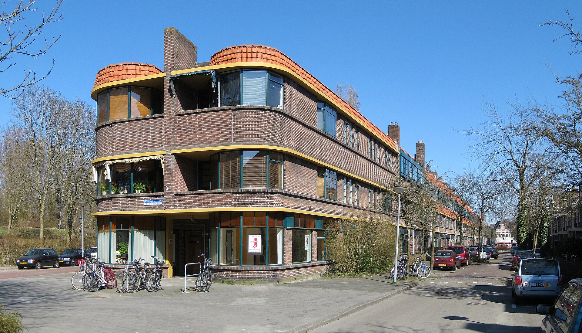 Apartments and bicycles on a Groningen street